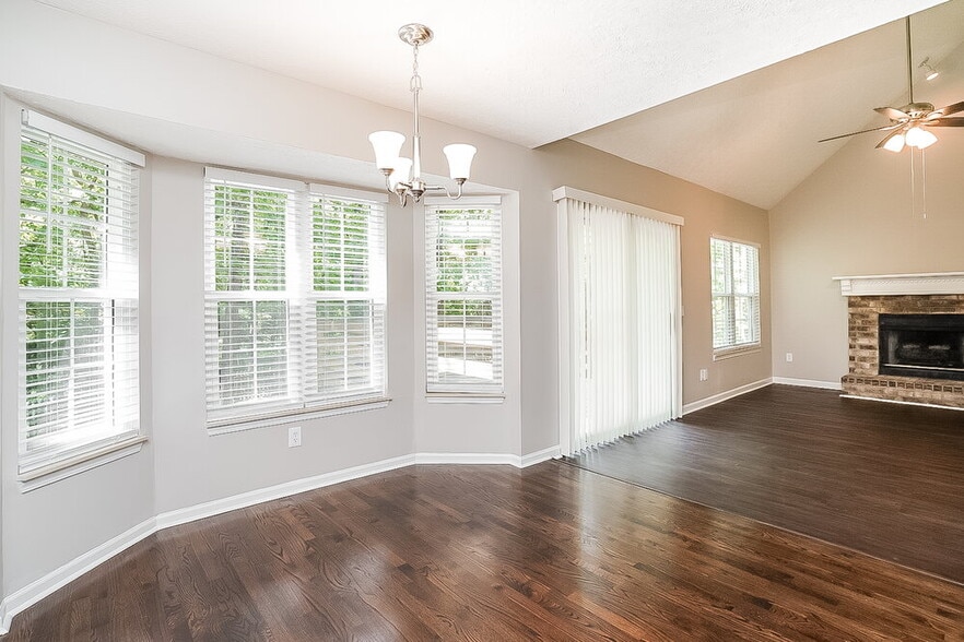 Building Photo - 4200 New Hope Meadow Rd