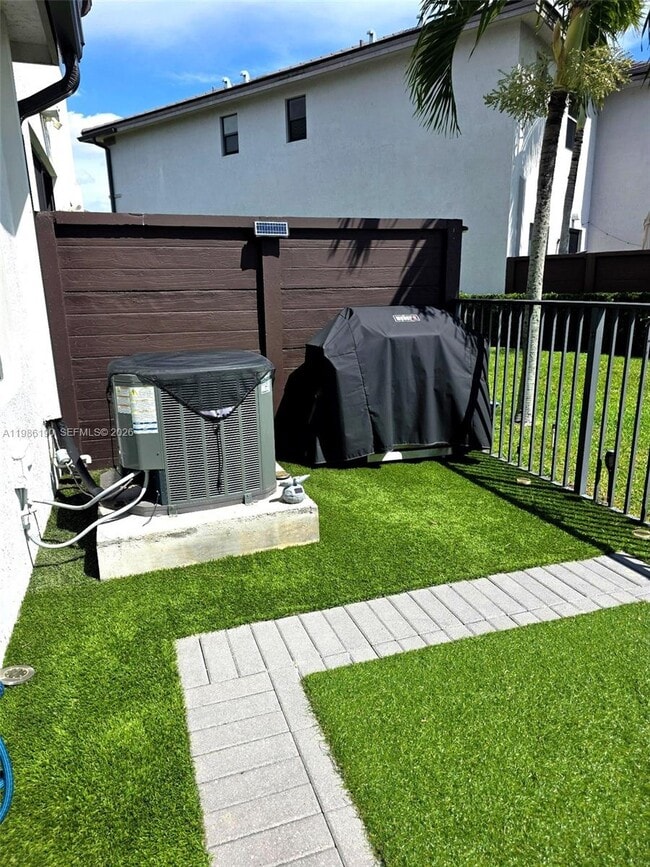 Building Photo - 15785 NW 91st Ct