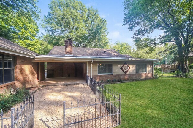 Building Photo - 4377 Wildwood Rd
