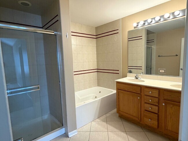 Building Photo - 3257 Cool Springs Ct