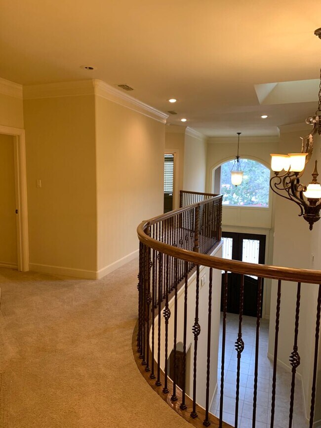 Building Photo - Luxury Garden Home In Tanglewood Terrace!!