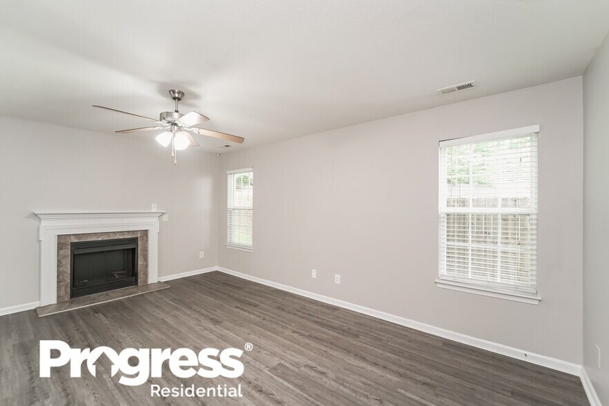 Building Photo - 5141 Autumn Oak Dr