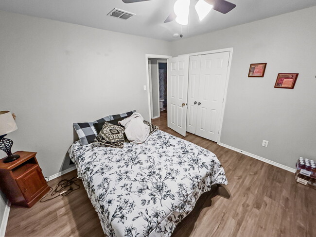 Building Photo - 16333 Cowboy Trail