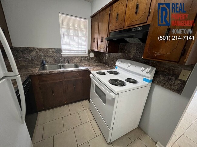 Building Photo - 2714 John Ashley Dr