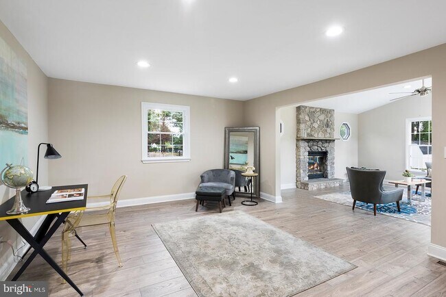 Building Photo - 450 Ridge Run