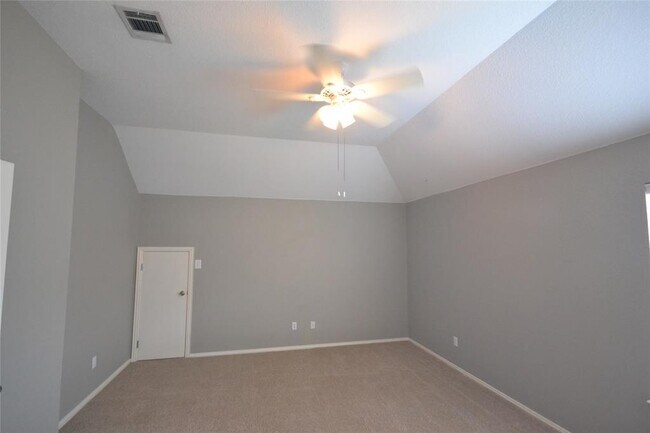 Building Photo - 1705 Lions Den