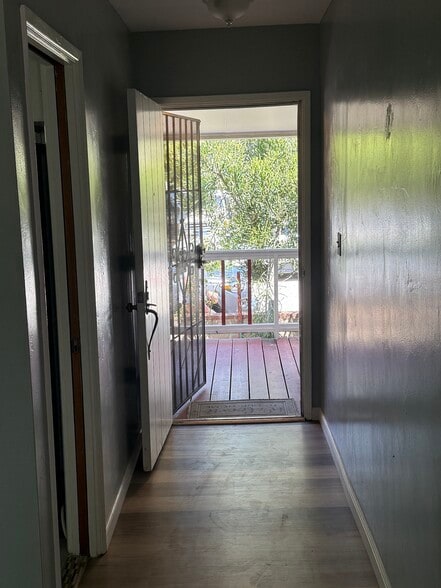 Entrance - 4580 55th St