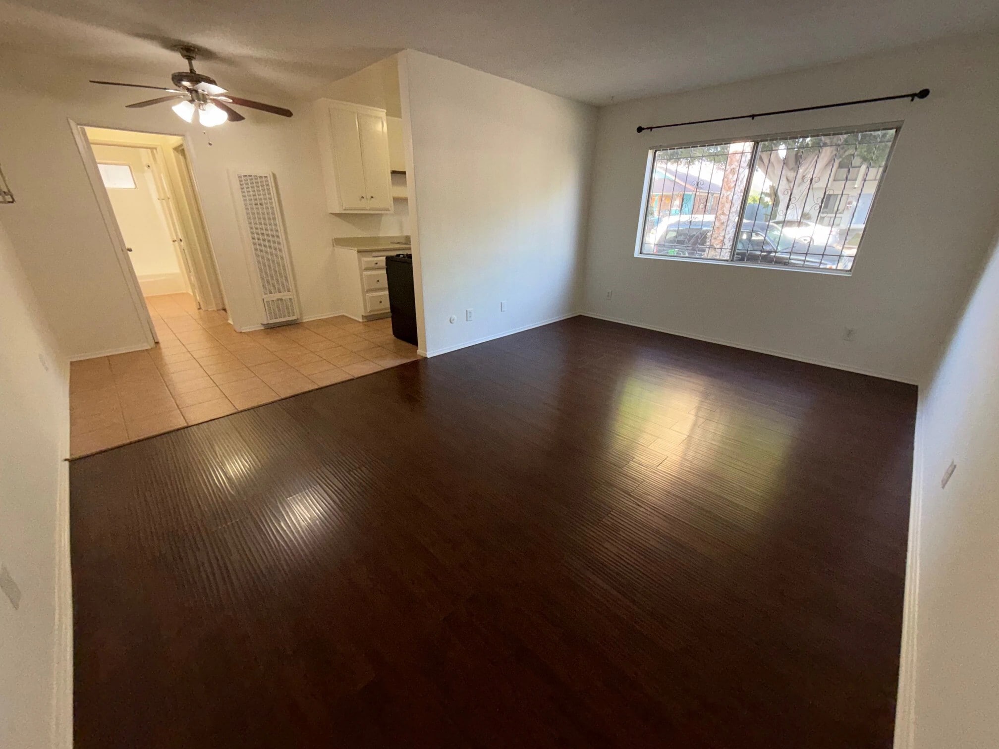 Building Photo - 1114 W 18th St