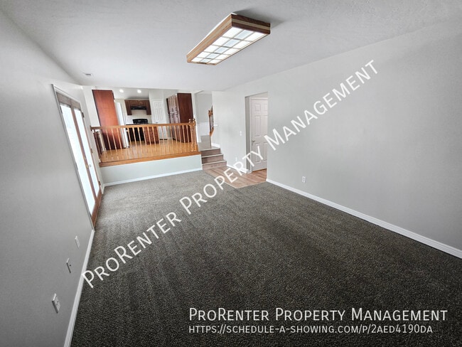 Building Photo - 1401 Ash Dr