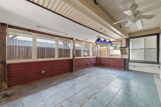 Building Photo - 1410 Lexington Blvd