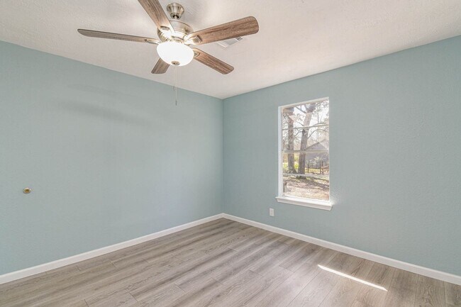 Building Photo - 3735 Woodpeckers Grove