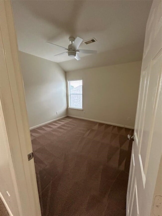 Building Photo - 13046 Echo Landing Dr