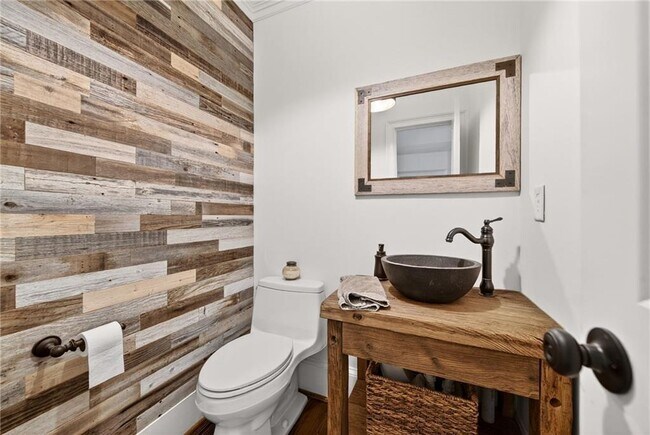 Building Photo - 3669 Cochise Dr SE