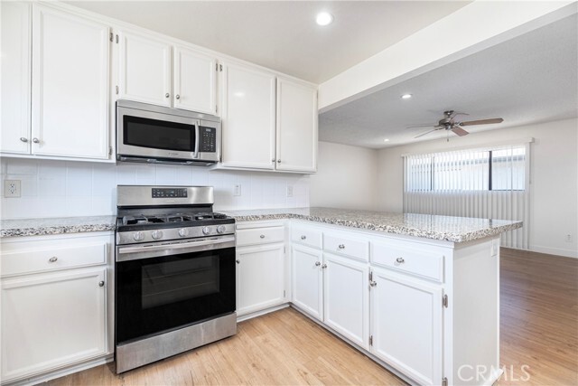 Building Photo - 1029 W 161st St