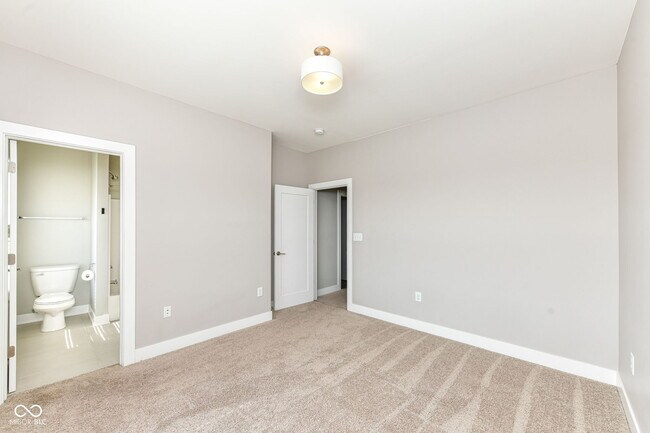 Building Photo - 2579 Filson St