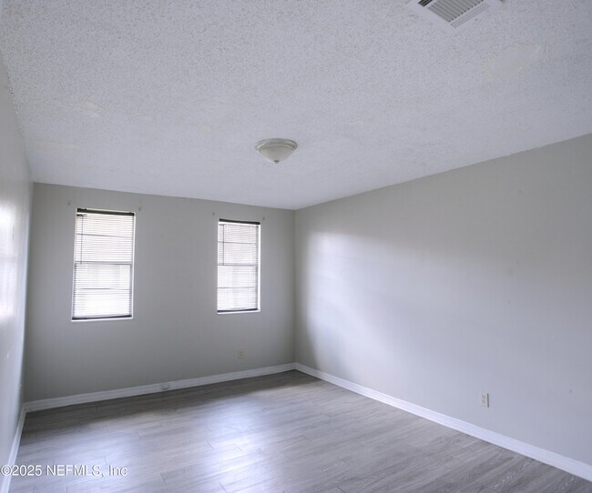 Building Photo - 1713 El Camino Rd