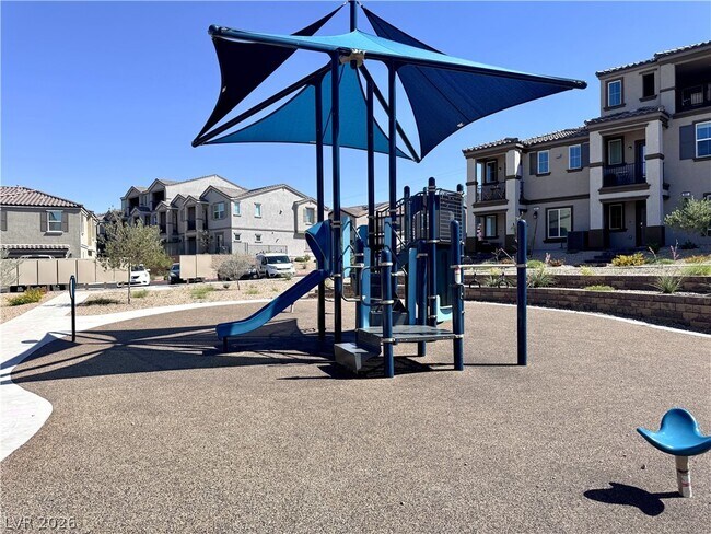Building Photo - 630 Bellus Pl