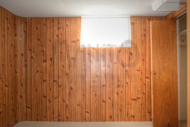 Building Photo - **COMING SOON** Spacious Hobby Home