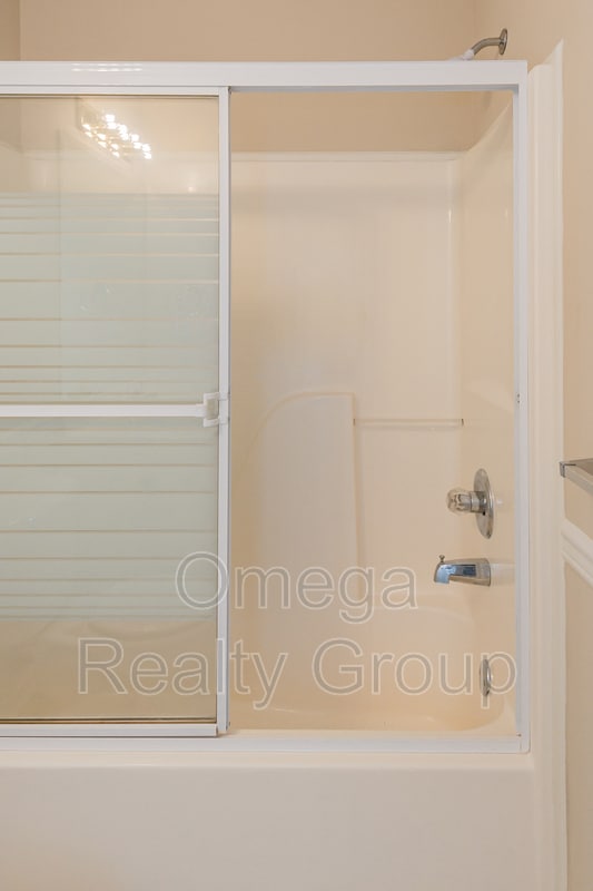 Building Photo - 1434 Amberley Woods Cv