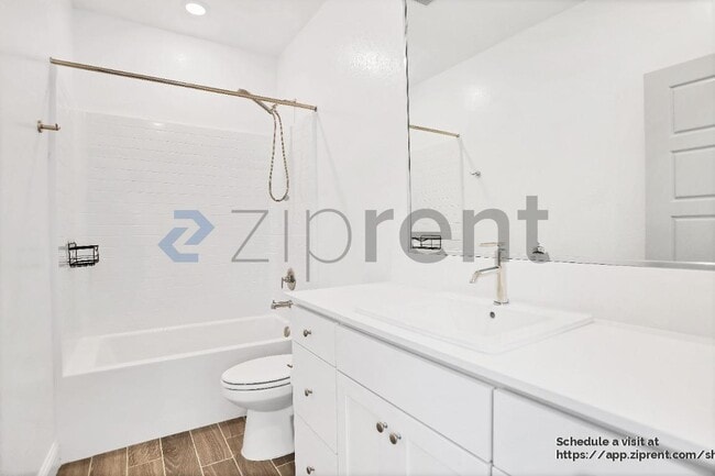 Building Photo - 823 Blue Oak Lane W