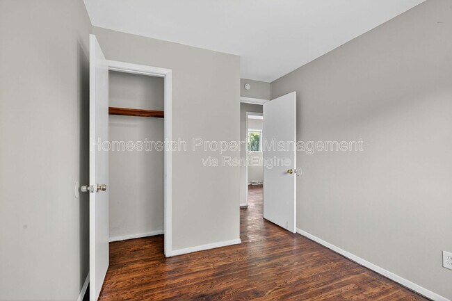 Building Photo - 7507 Blanding Dr