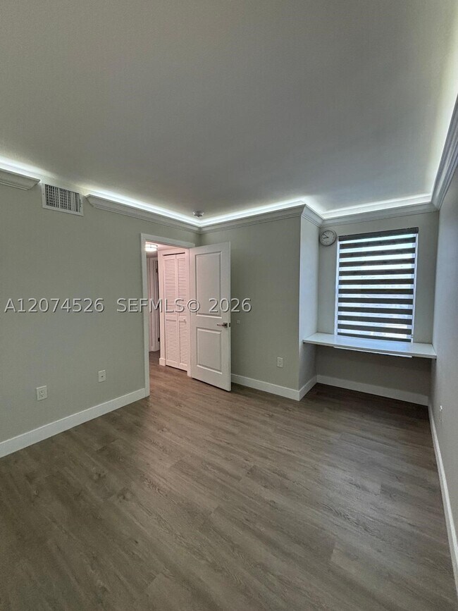 Building Photo - 12400 NW 11th Ln