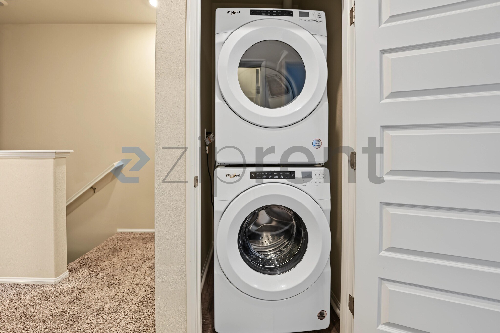 Building Photo - Unit