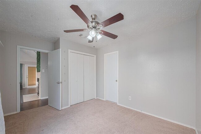 Building Photo - 9302 Bristlebrook Dr