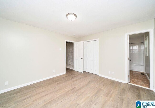 Building Photo - 1578 Cunningham Dr