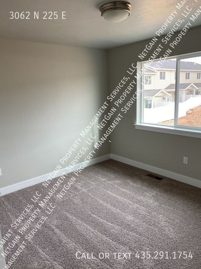 Building Photo - 3062 N 225 W