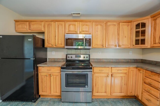 Building Photo - 3963 Oakleys Ln