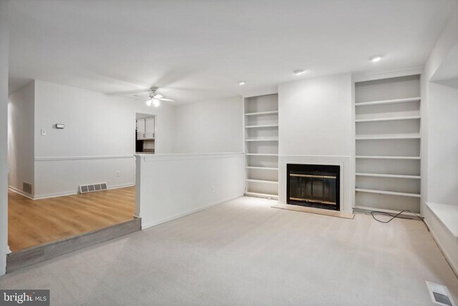 Building Photo - 3202 Eaton Ct