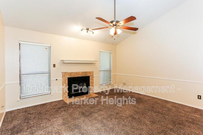 Building Photo - 1208 Westway Cir