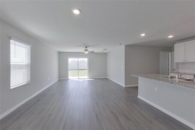 Building Photo - 8616 SW 44th Ct