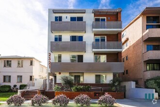 Building Photo - Fox Eight by Wiseman