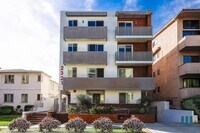 Building Photo - Fox Eight by Wiseman