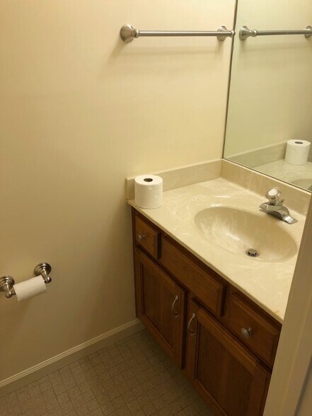 Building Photo - 1146 Northwood Loop