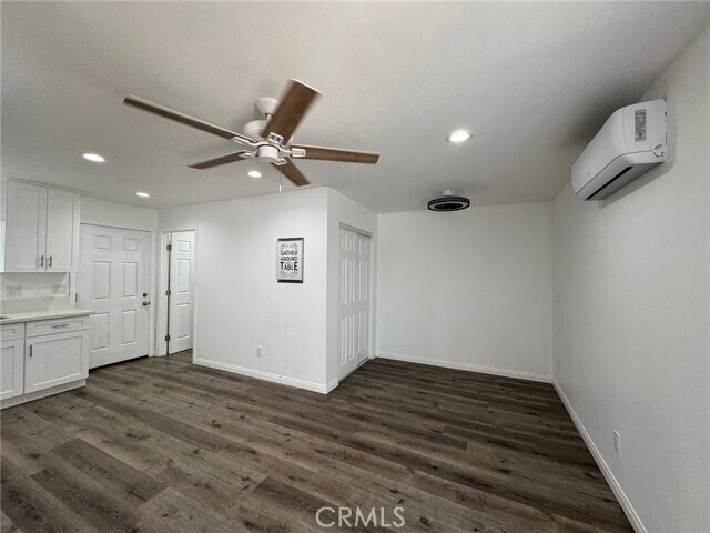 Building Photo - 6838 Aura Ave