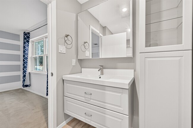 Building Photo - 2103 Winged Foot Dr