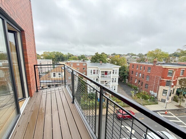 Building Photo - 500 Talbot Ave