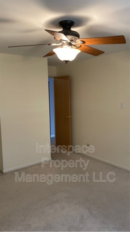 Building Photo - 9937 S Cicero Ave
