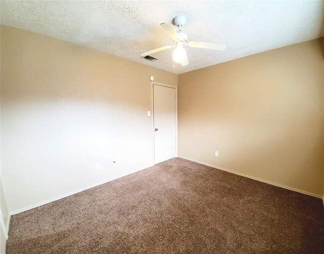 Building Photo - 11503 Stansberg Dr