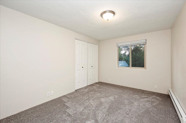Building Photo - Newly Renovated North End Boise Apartments