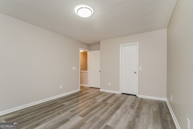 Building Photo - 5970 Mountain Top Pl