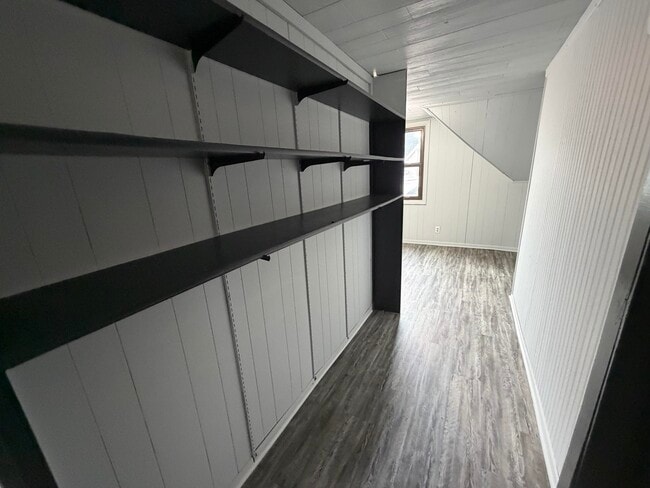 Building Photo - 730 Douglas-