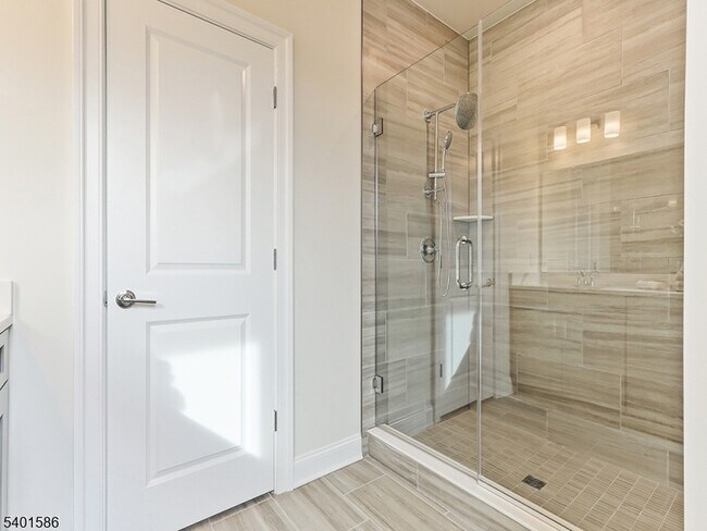 Building Photo - 715 Parker Blvd