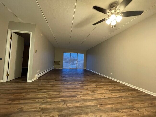 Building Photo - 5125 Blodgett Ave