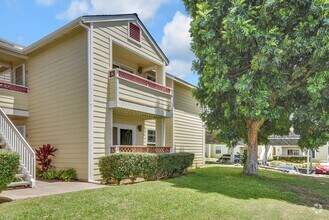 Building Photo - **PRICE REDUCTION** Fairway Terrace 2 bed ...