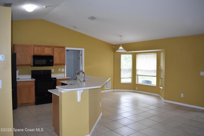 Building Photo - 2749 Freehold Ave SE