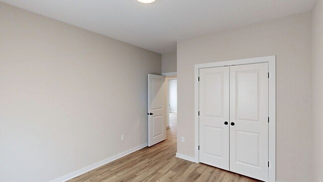 Building Photo - Beautiful New Construction 3 BR Townhome i...